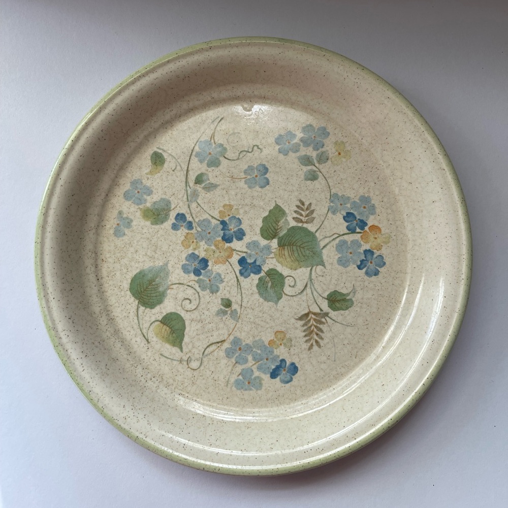 4 Vineyard Salad Plates